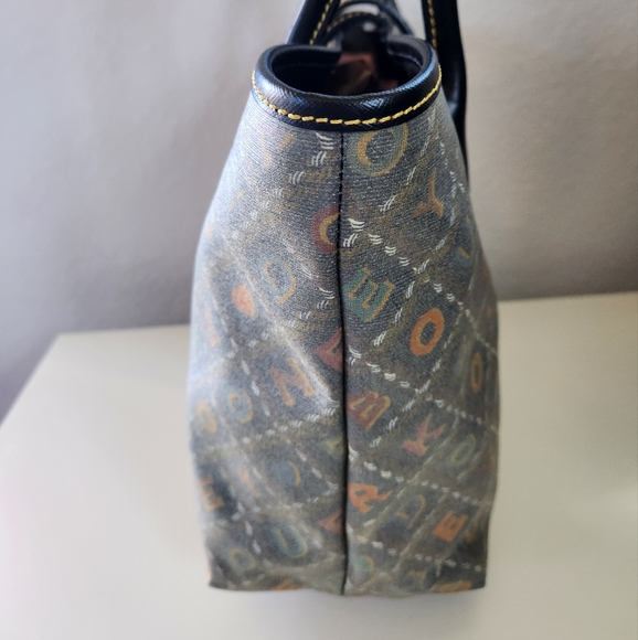 D&B Cindy Medium Tote - Picture 4 of 14